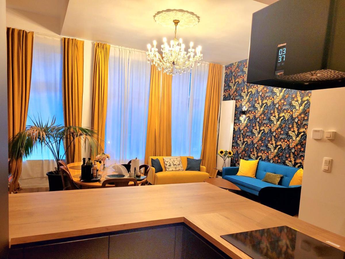 Brand New Camelia Room With Private Bathroom Bruxelles Eksteriør billede