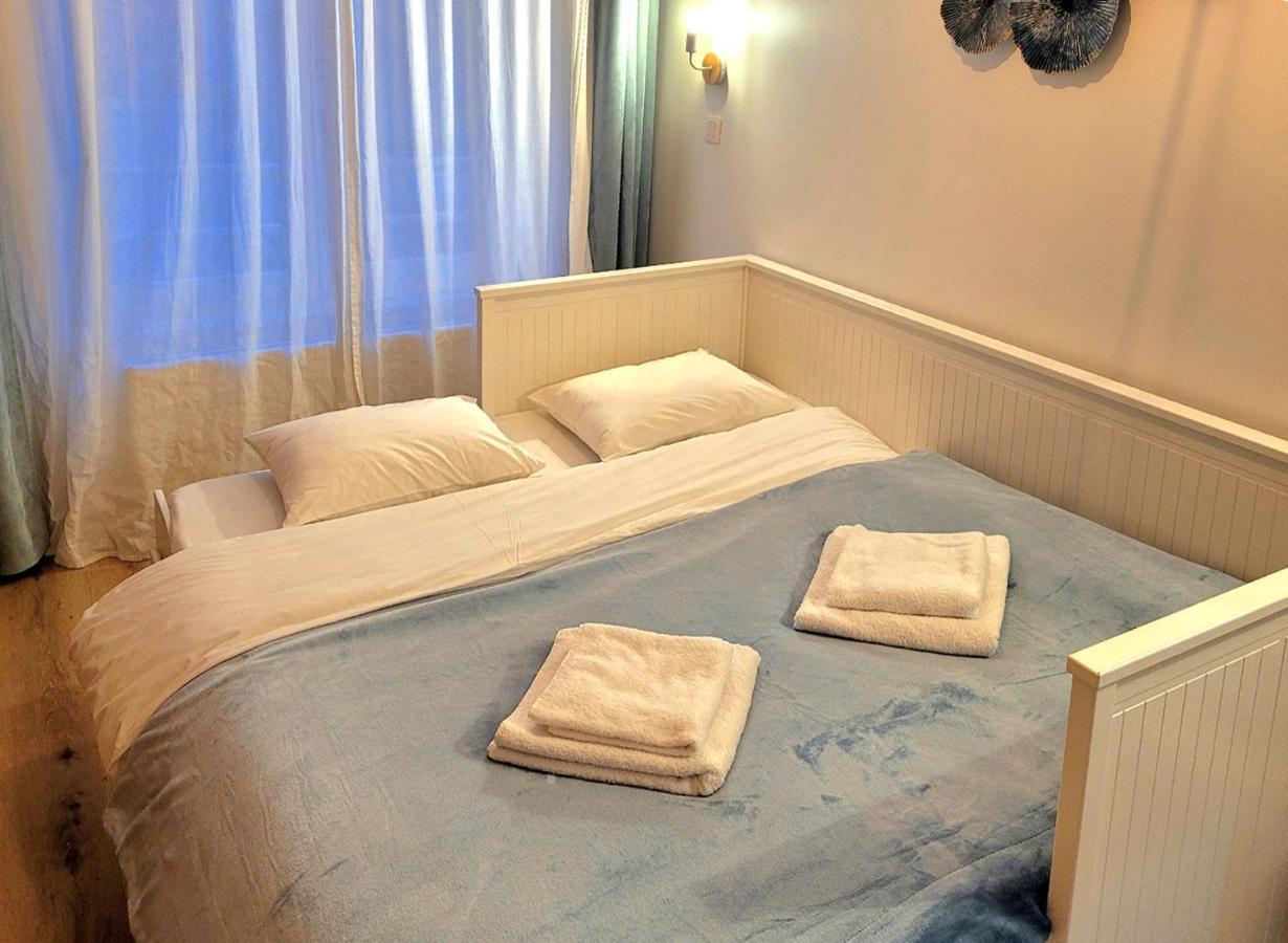 Brand New Camelia Room With Private Bathroom Bruxelles Eksteriør billede