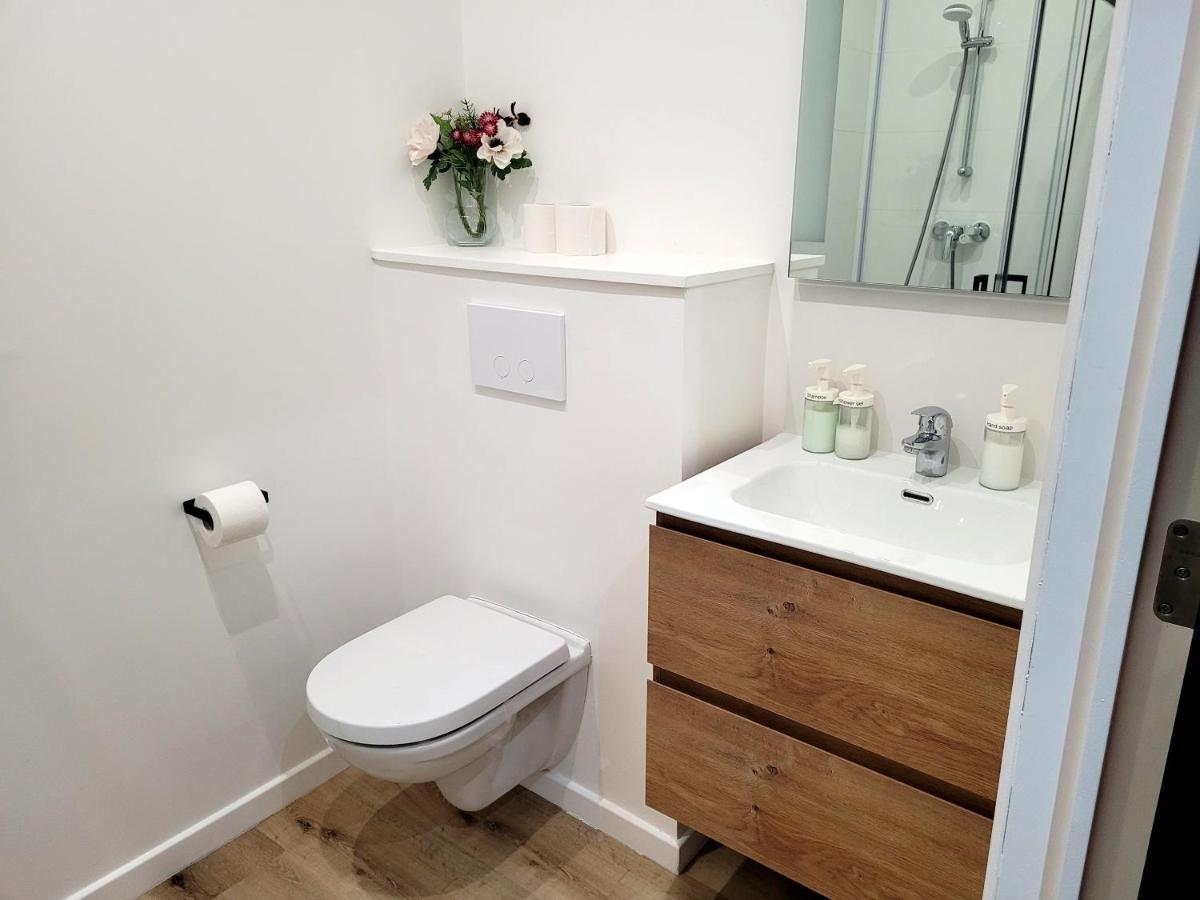 Brand New Camelia Room With Private Bathroom Bruxelles Eksteriør billede